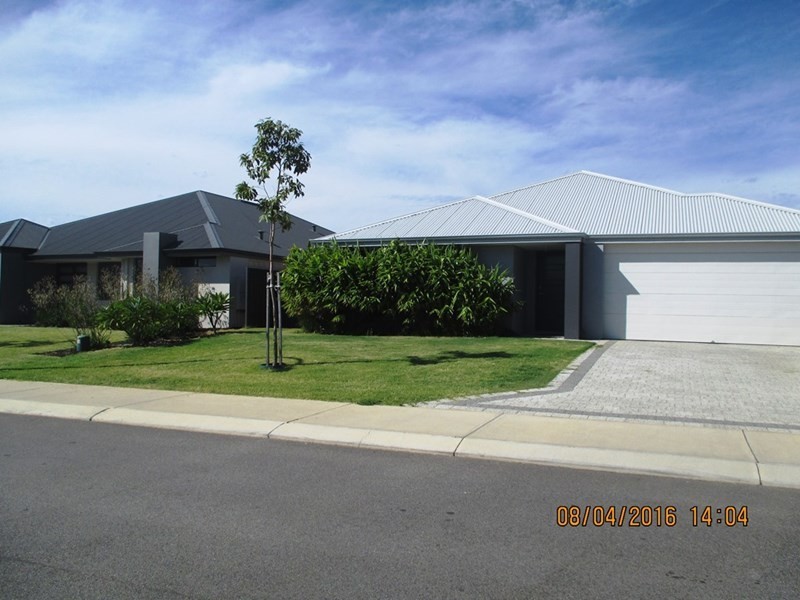 9 Larimar Parade, Byford WA 6122