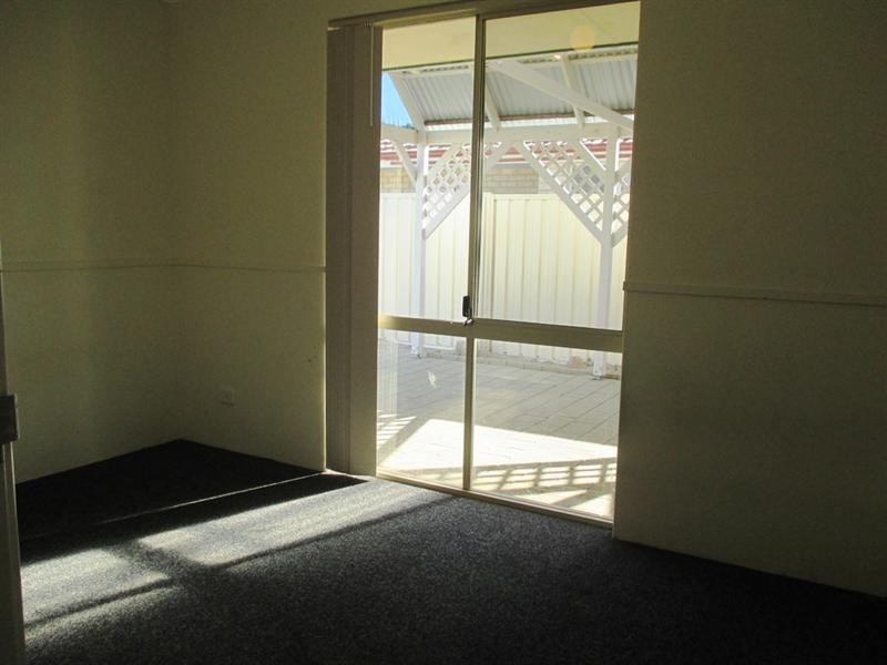 2 Reveley Close, Seville Grove WA 6112