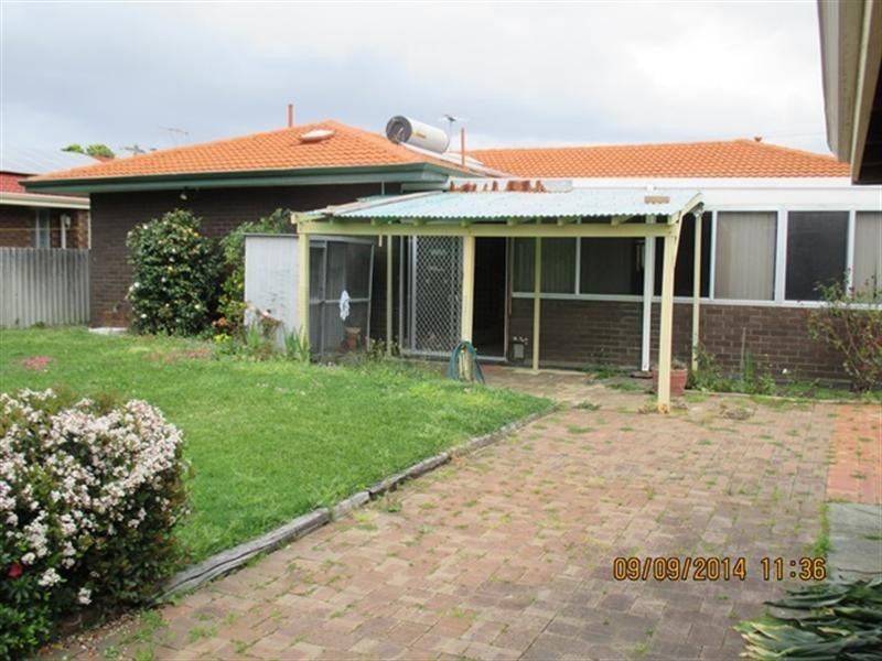 20 Elanora Road, Armadale WA 6112