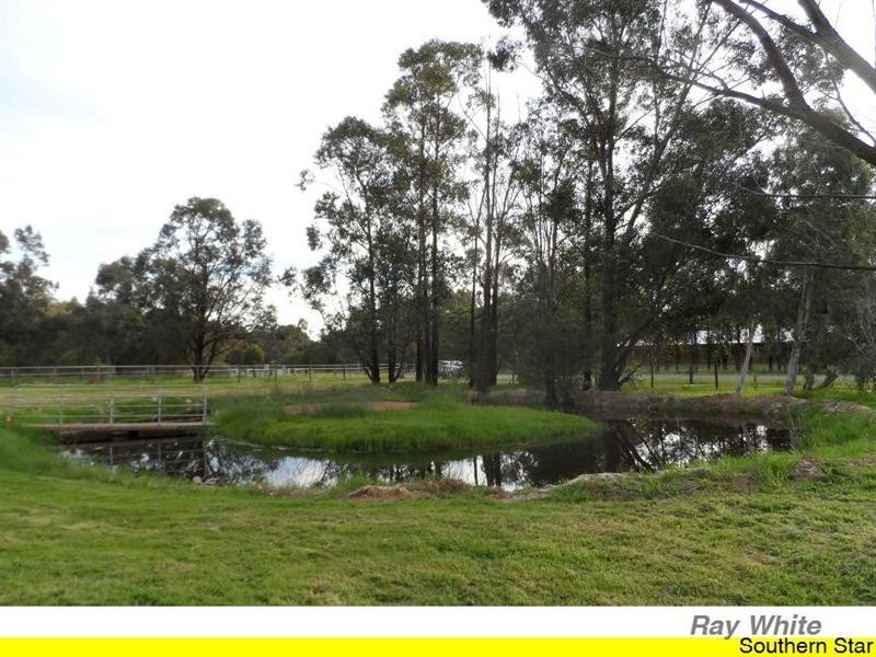 31 Kowin Court, Cardup WA 6122