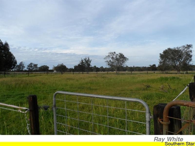 31 Kowin Court, Cardup WA 6122