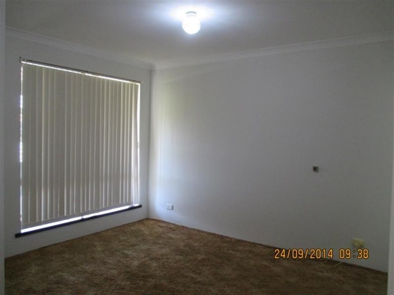 9 Excalibur Circle, Camillo WA 6111