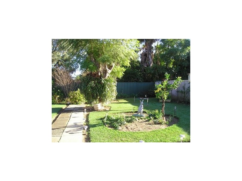 123 Forrest Road, Armadale WA 6112