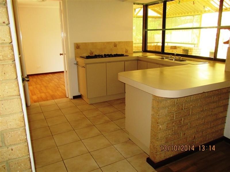 15 Fountains Court, Armadale WA 6112