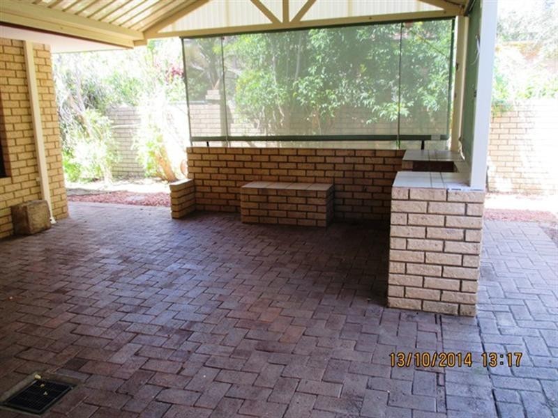 15 Fountains Court, Armadale WA 6112