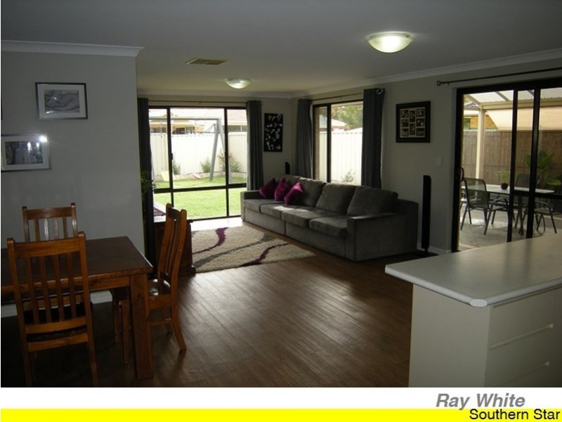 30 Fallon Place, Seville Grove WA 6112