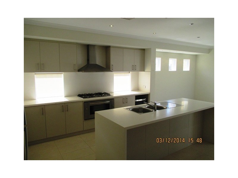 59 St Catherines Promenade, Champion Lakes WA 6111