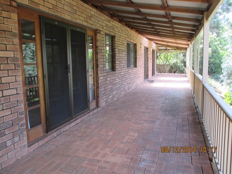 15 Peet Road, Roleystone WA 6111