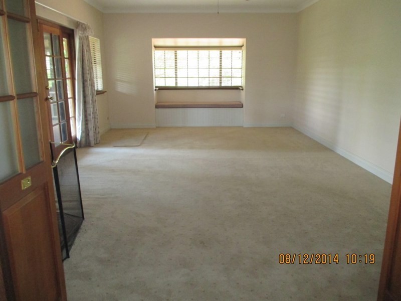 15 Peet Road, Roleystone WA 6111