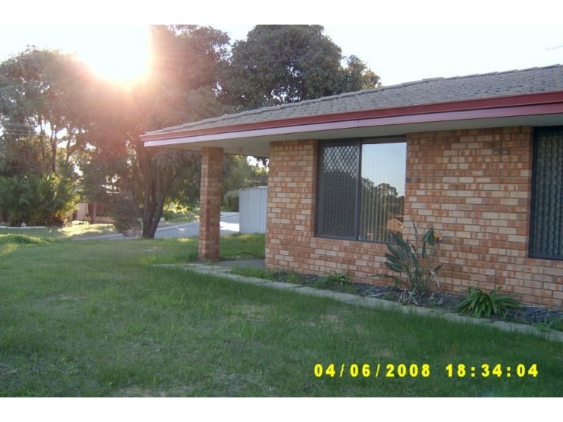 13 Pike Way, Parmelia WA 6167