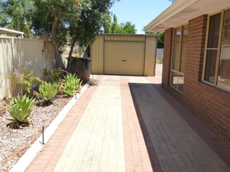 35 Wilkinson Street, Gosnells WA 6110