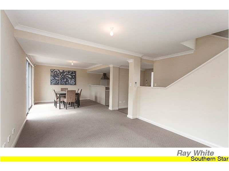 29/12 Davis Road, Kelmscott WA 6111