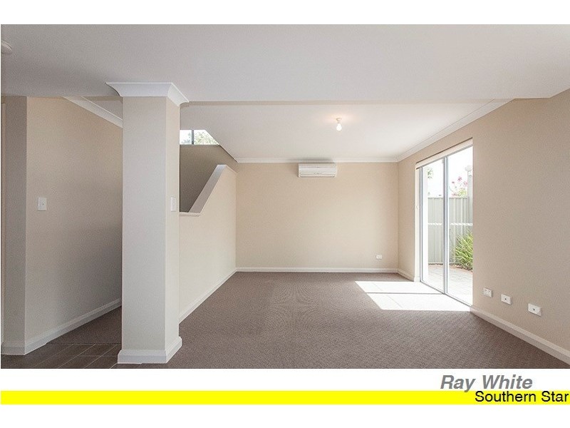 29/12 Davis Road, Kelmscott WA 6111