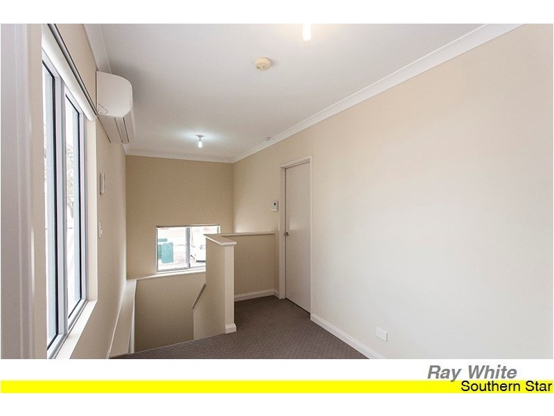 29/12 Davis Road, Kelmscott WA 6111