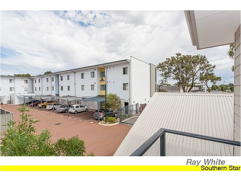 29/12 Davis Road, Kelmscott WA 6111