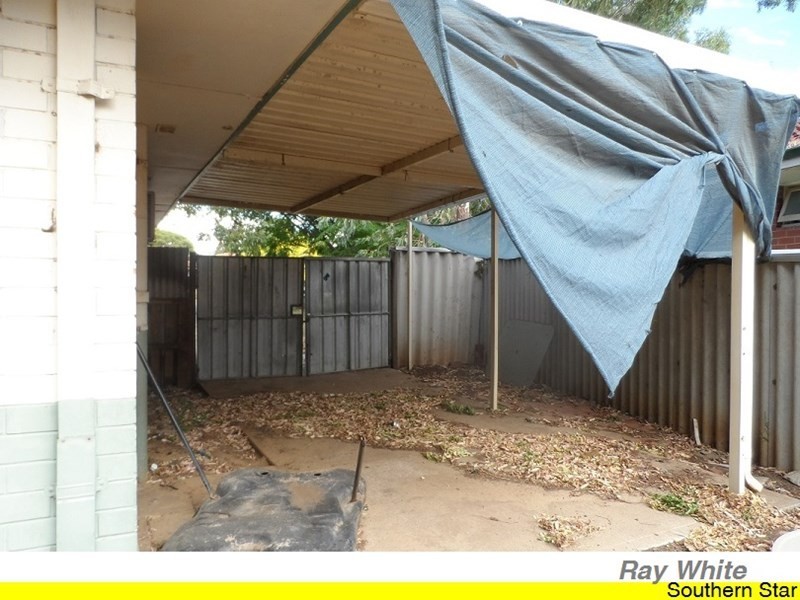 5 Gribble Avenue, Armadale WA 6112