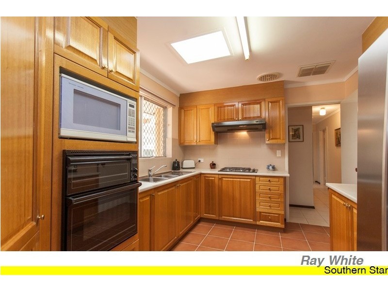 17 Wangoola Terrace, Mount Nasura WA 6112