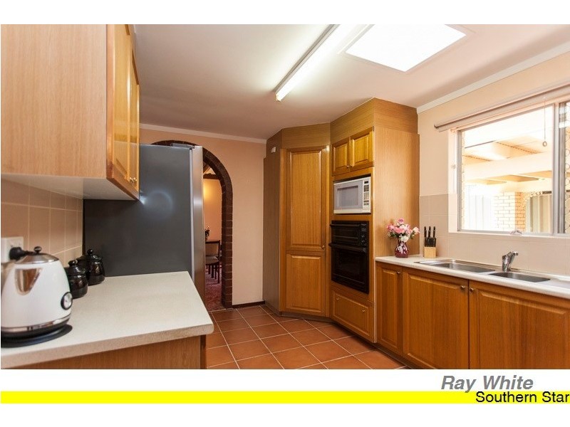 17 Wangoola Terrace, Mount Nasura WA 6112