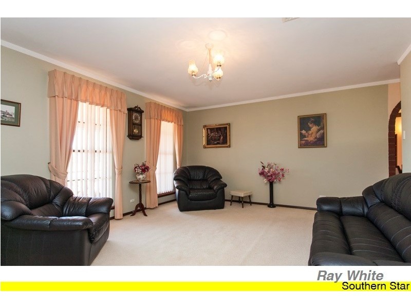 17 Wangoola Terrace, Mount Nasura WA 6112