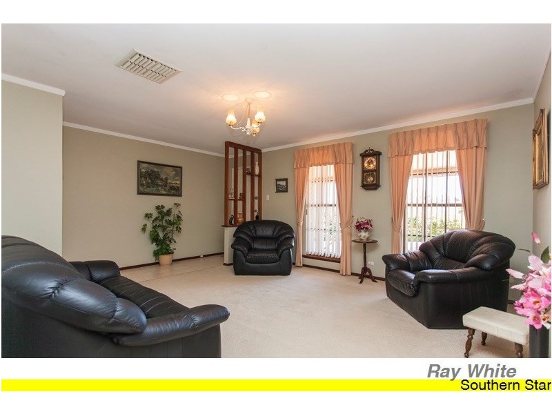 17 Wangoola Terrace, Mount Nasura WA 6112
