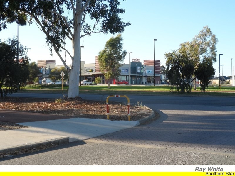 25 Lisbon Way, Seville Grove WA 6112