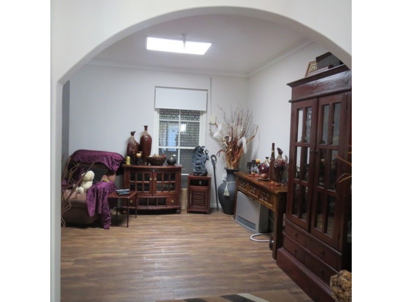 22 Banksia Road, Camillo WA 6111