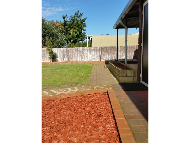 22 Banksia Road, Camillo WA 6111