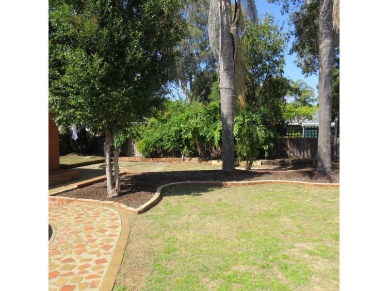 22 Banksia Road, Camillo WA 6111