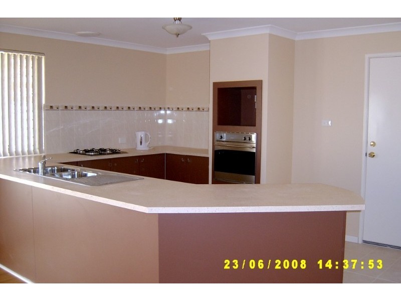 123 Seville Drive, Seville Grove WA 6112