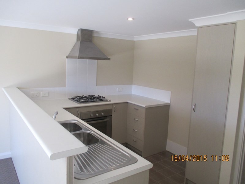 29/12 Davis Road, Kelmscott WA 6111