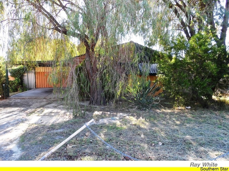 12 Logpine Crescent, Camillo WA 6111