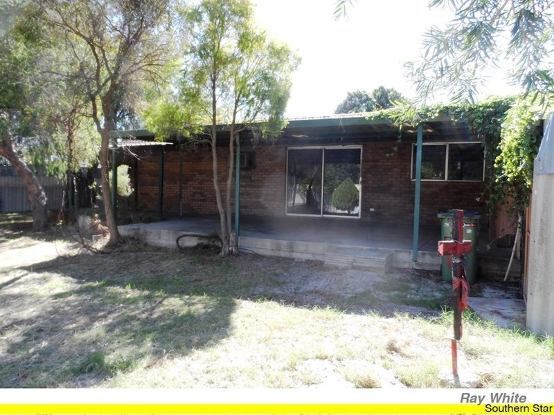 12 Logpine Crescent, Camillo WA 6111