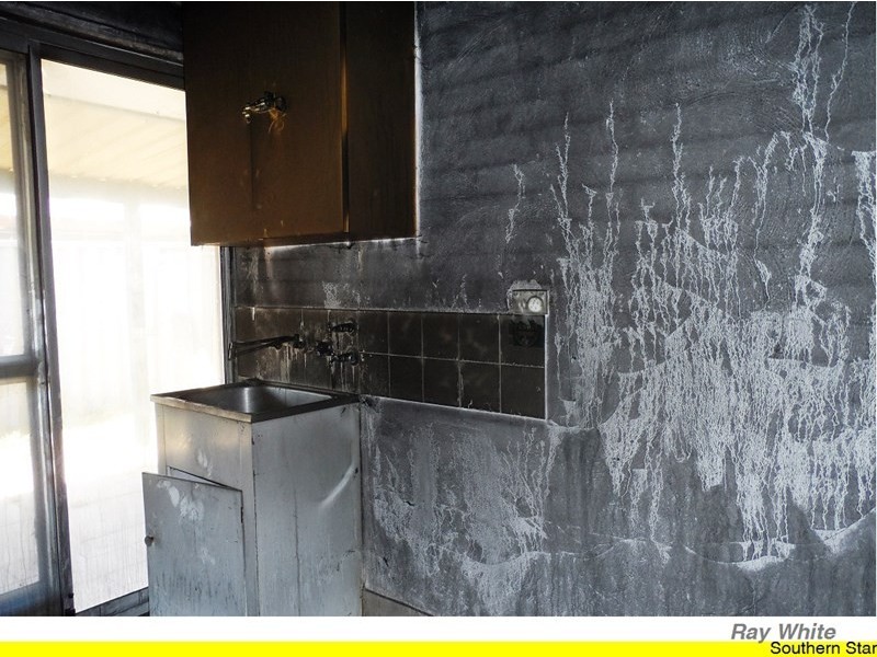 12 Logpine Crescent, Camillo WA 6111