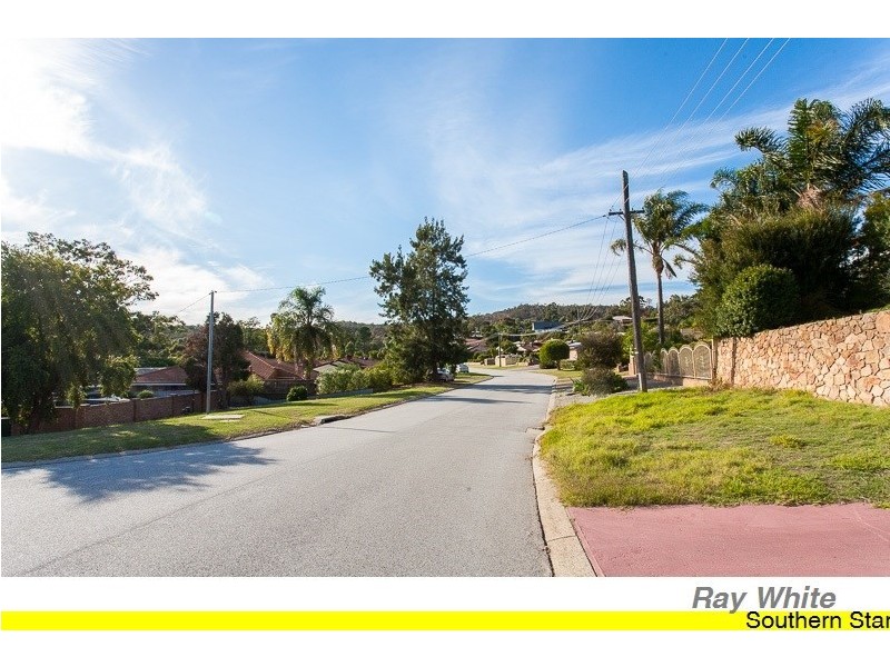 6 Onyx Road, Mount Richon WA 6112