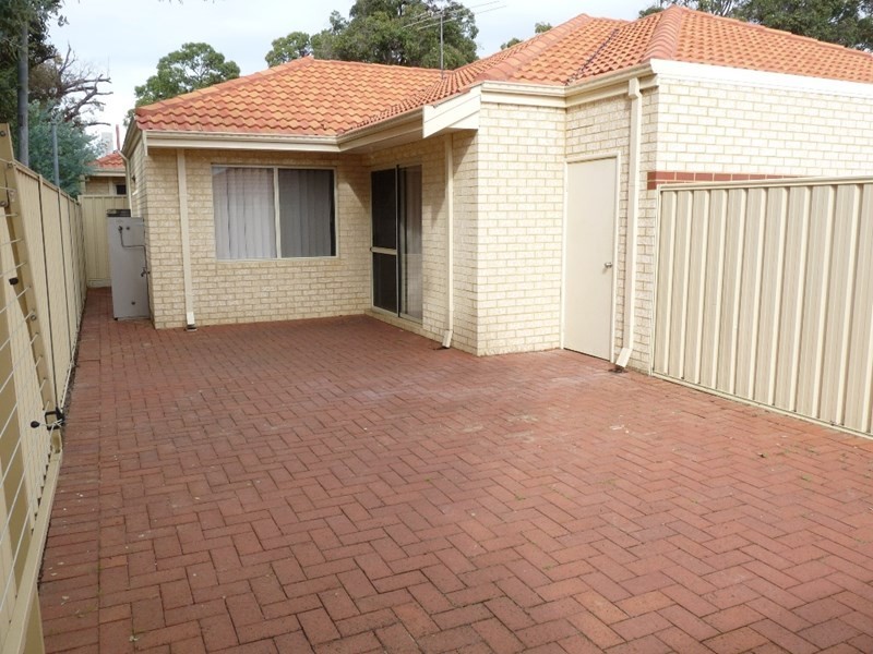 8/34 Friar Road, Armadale WA 6112