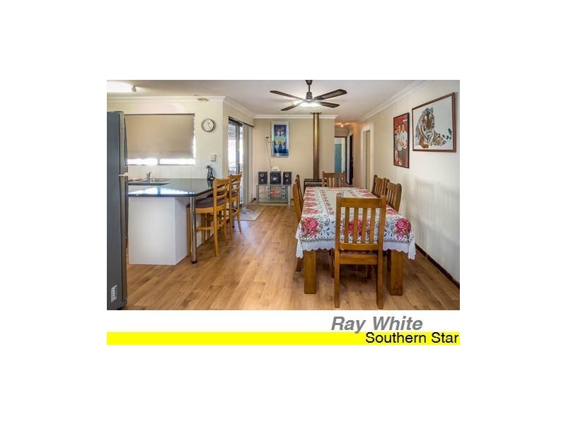 25 Ravenscroft Way, Kelmscott WA 6111