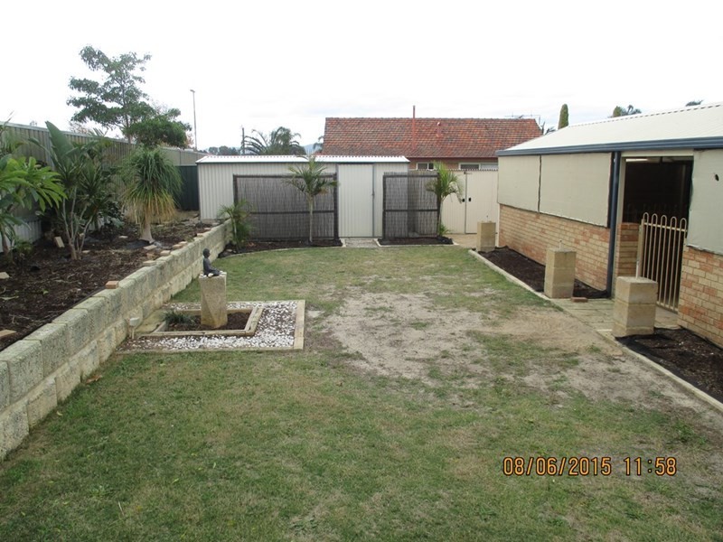 12 Piesse Place, Seville Grove WA 6112