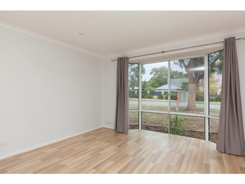 9 Coralie Court, Armadale WA 6112