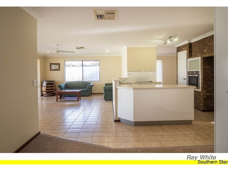 18 Balfour Street, Huntingdale WA 6110