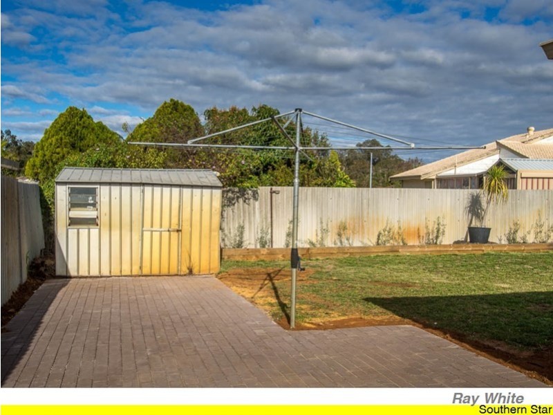 18 Balfour Street, Huntingdale WA 6110