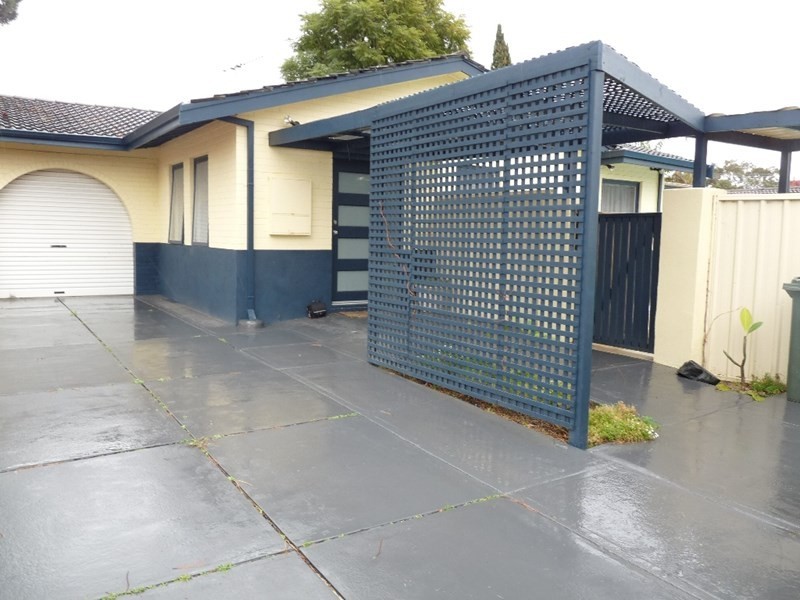 2 Cherry Way, Camillo WA 6111