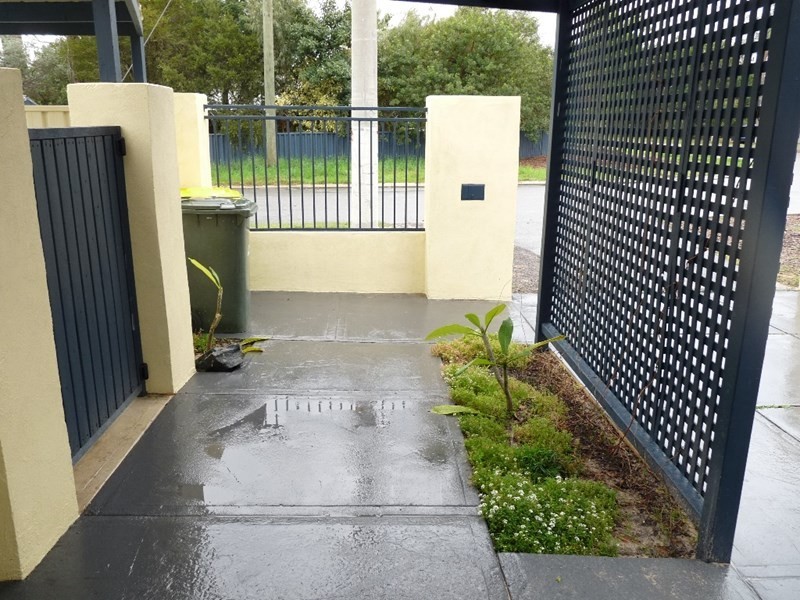 2 Cherry Way, Camillo WA 6111