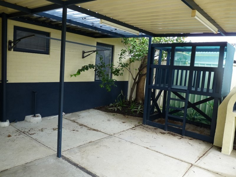 2 Cherry Way, Camillo WA 6111