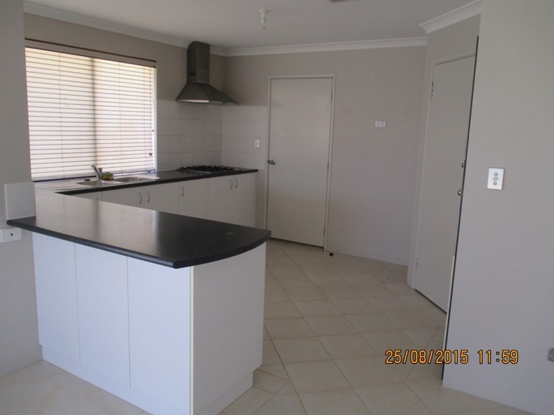 32 Teal Brook Circle, Seville Grove WA 6112