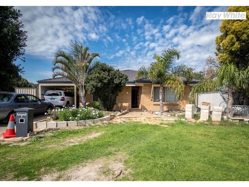 1 Lisbon Way, Seville Grove WA 6112