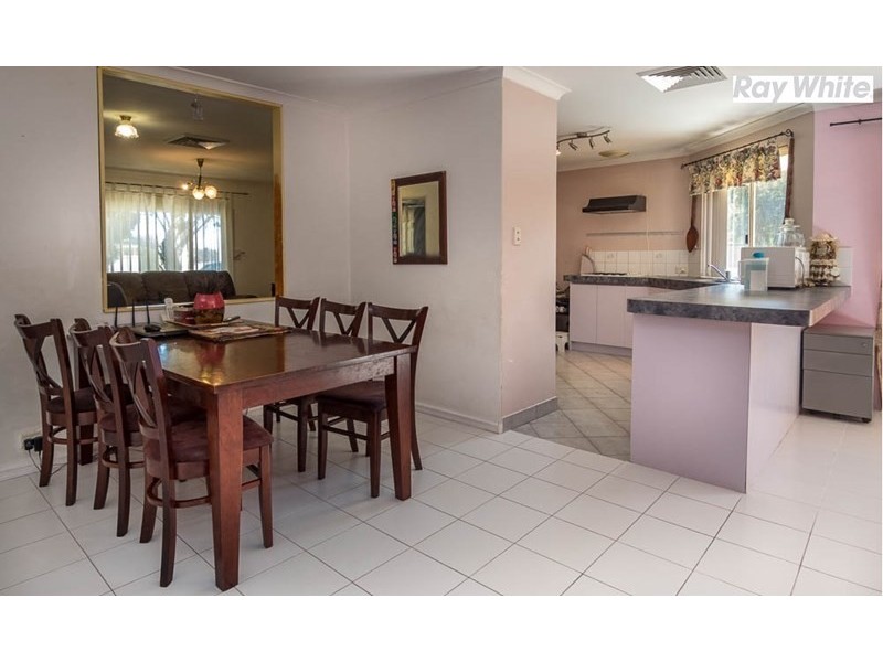 1 Lisbon Way, Seville Grove WA 6112