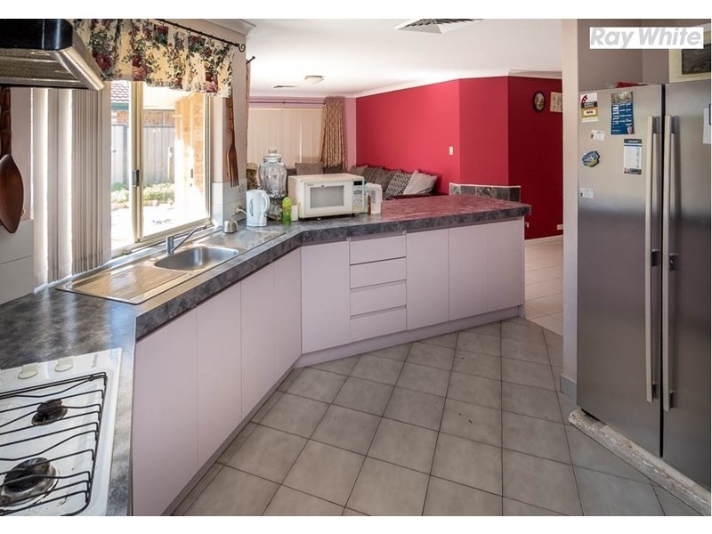 1 Lisbon Way, Seville Grove WA 6112