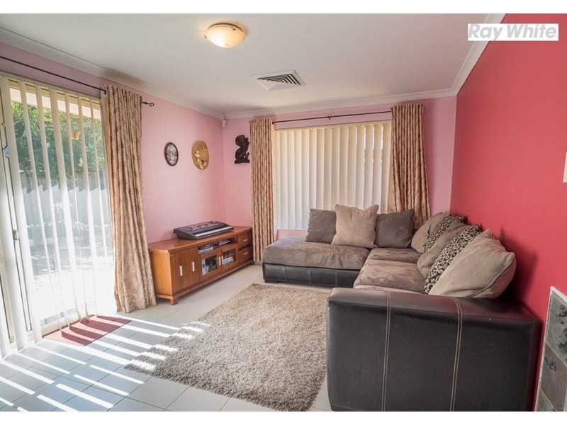 1 Lisbon Way, Seville Grove WA 6112