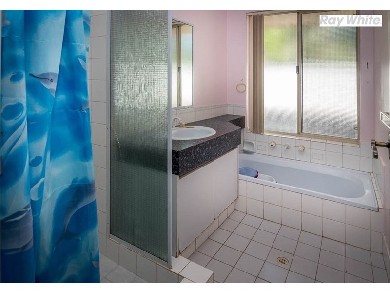 1 Lisbon Way, Seville Grove WA 6112