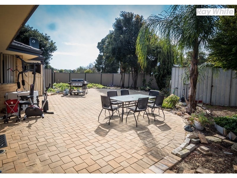 1 Lisbon Way, Seville Grove WA 6112